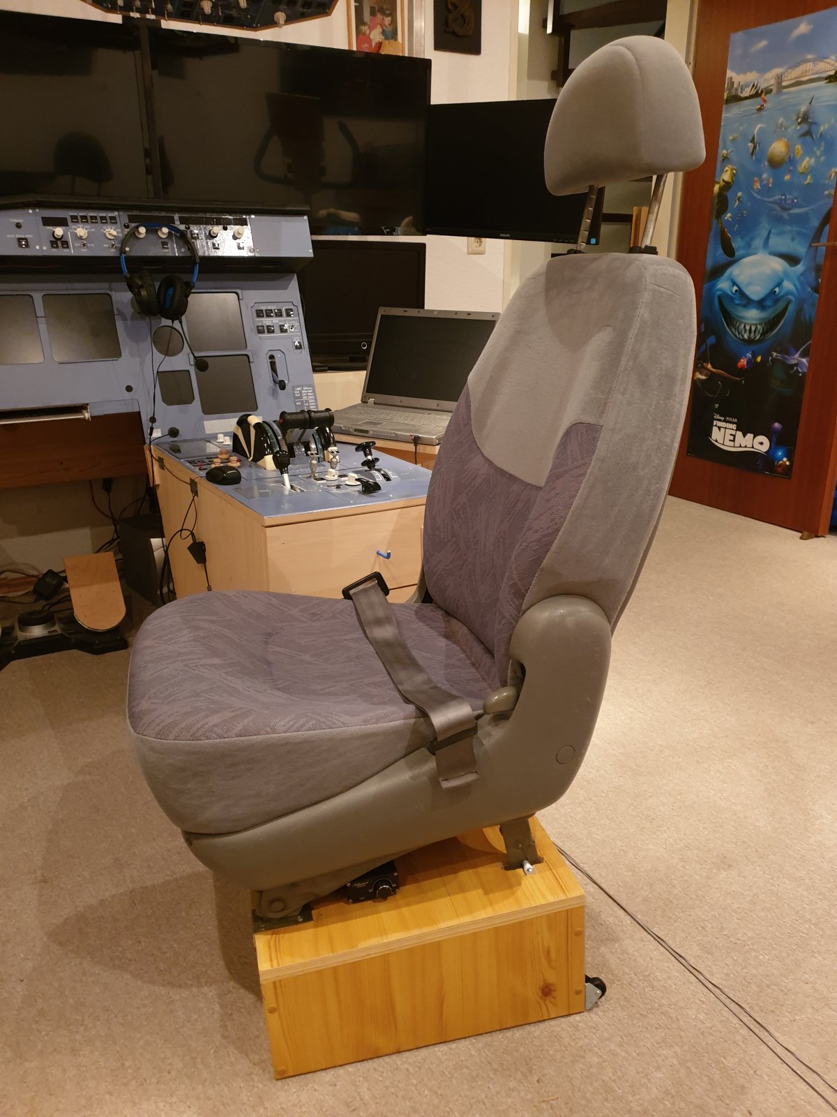 pilots seat.jpg